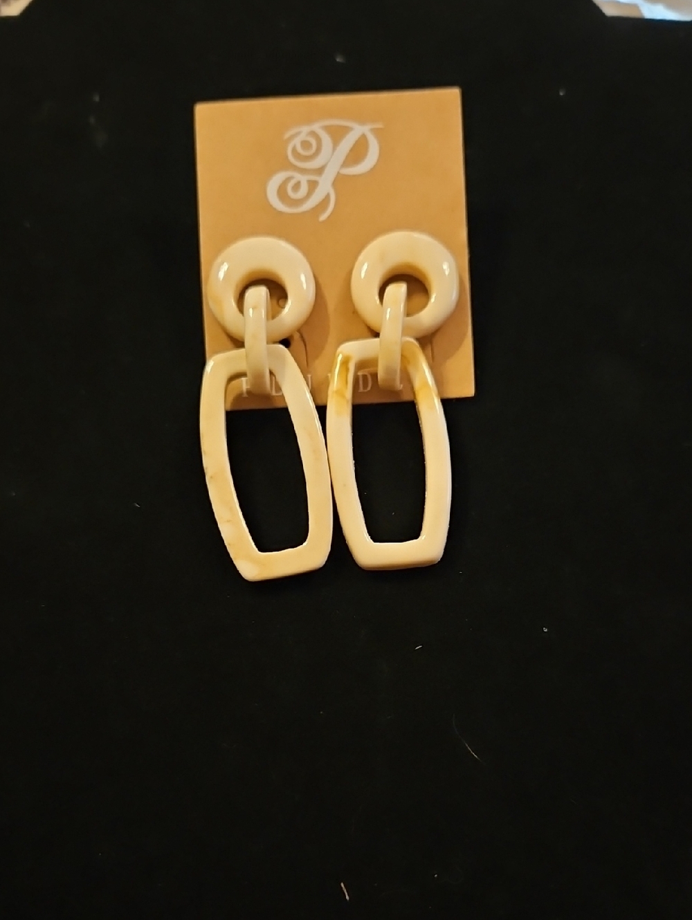 Plunder Cream Linked Drop Earrings